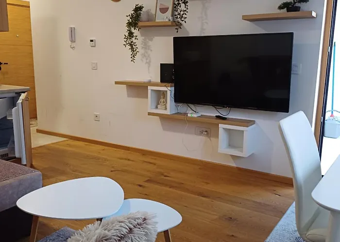 アパート Felix 14 *